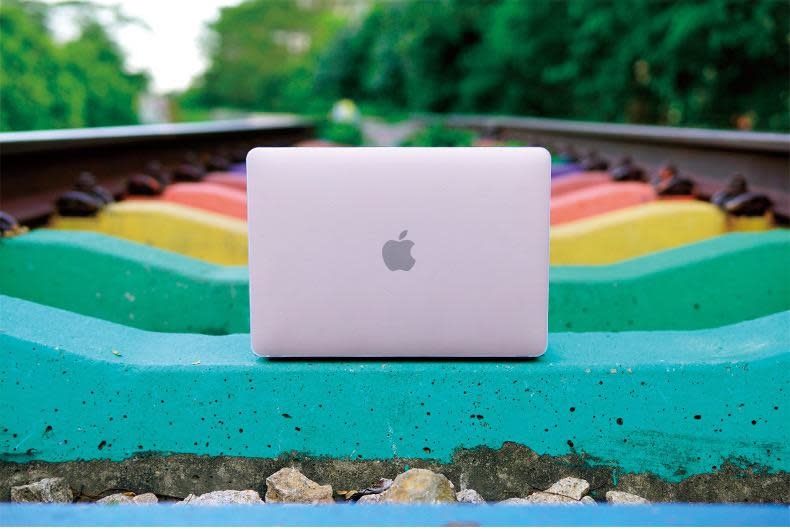 SwitchEasy Nude Hardshell Case for Apple MacBook Pro 16” (2019-2020) - Transparent