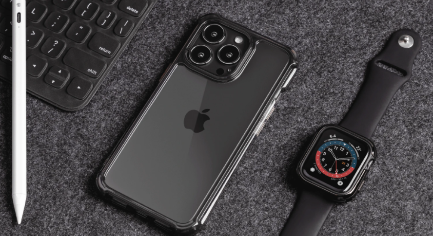 SwitchEasy Alos Anti Microbial Shockproof Case for iPhone 14/13 - Transparent