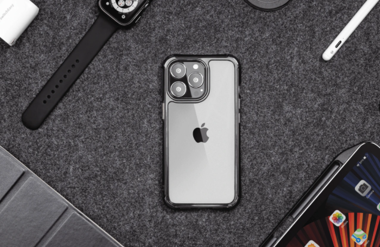 SwitchEasy Alos Anti Microbial Shockproof Case for iPhone 14/13 - Transparent