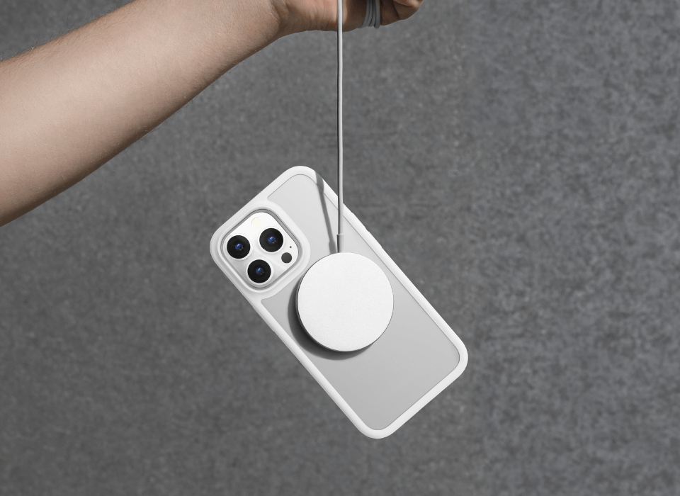 SwitchEasy Aero Plus Ultra Light Shockproof Case for iPhone 14/13 - Clear Black