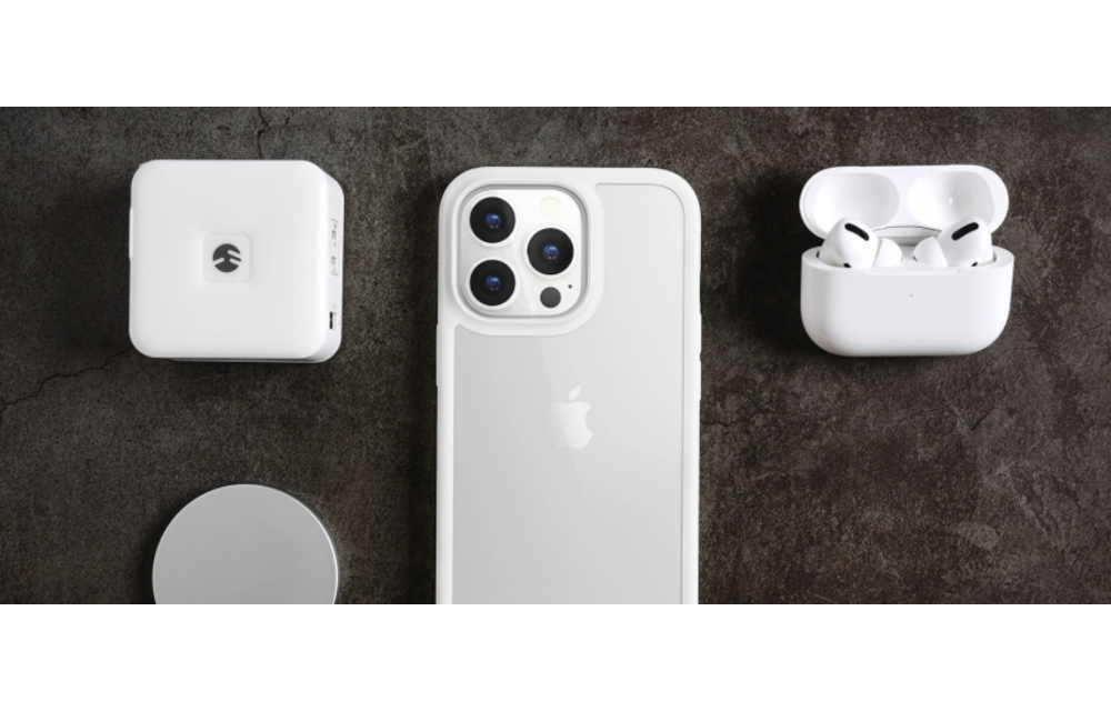 SwitchEasy Aero Plus Ultra Light Shockproof Case for iPhone 14/13 - Clear Black