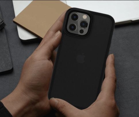 SwitchEasy Aero Plus Ultra Light Shockproof Case for iPhone 13 Pro - Frosty Black