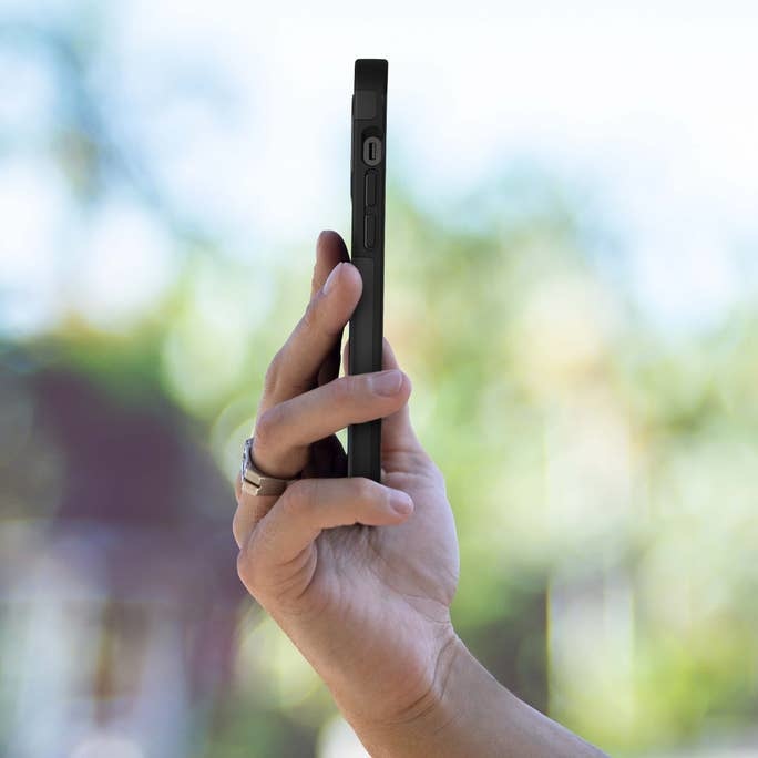 Gear4 Brooklyn Snap MAgsafe Case for Apple iPhone 13 Pro - Black