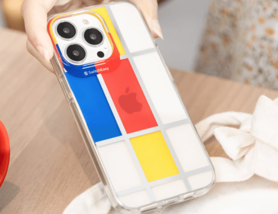 SwitchEasy Artist Case For iPhone 13 Pro - Fleur