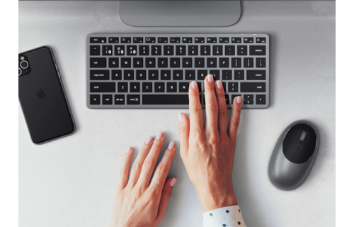 Satechi Ultra Slim Backlit X1 Bluetooth Keyboard - Space Grey