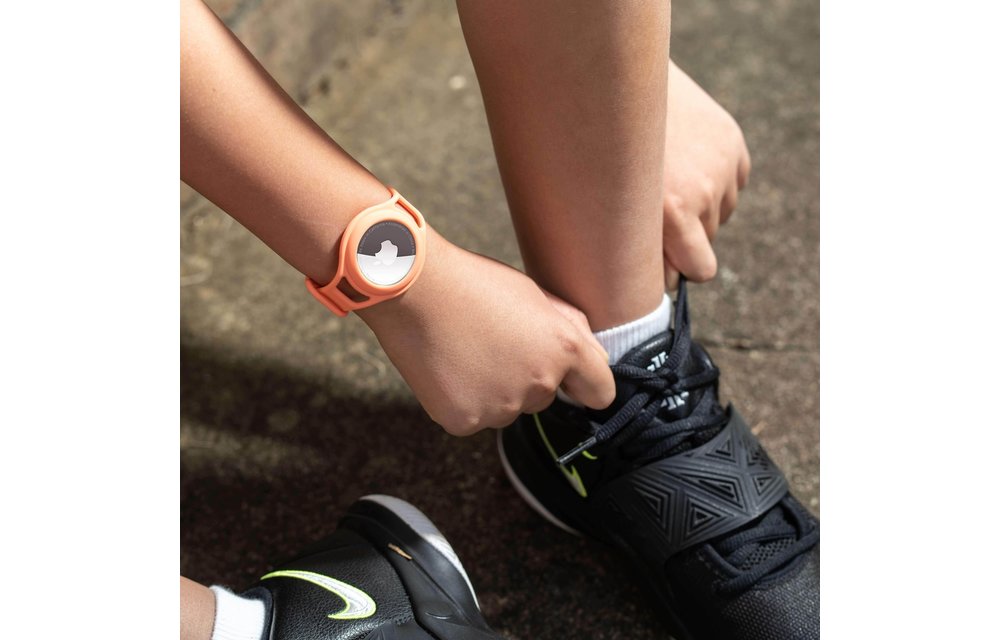 Case Mate Kids Bracelet Holder for Apple AirTag - Coral