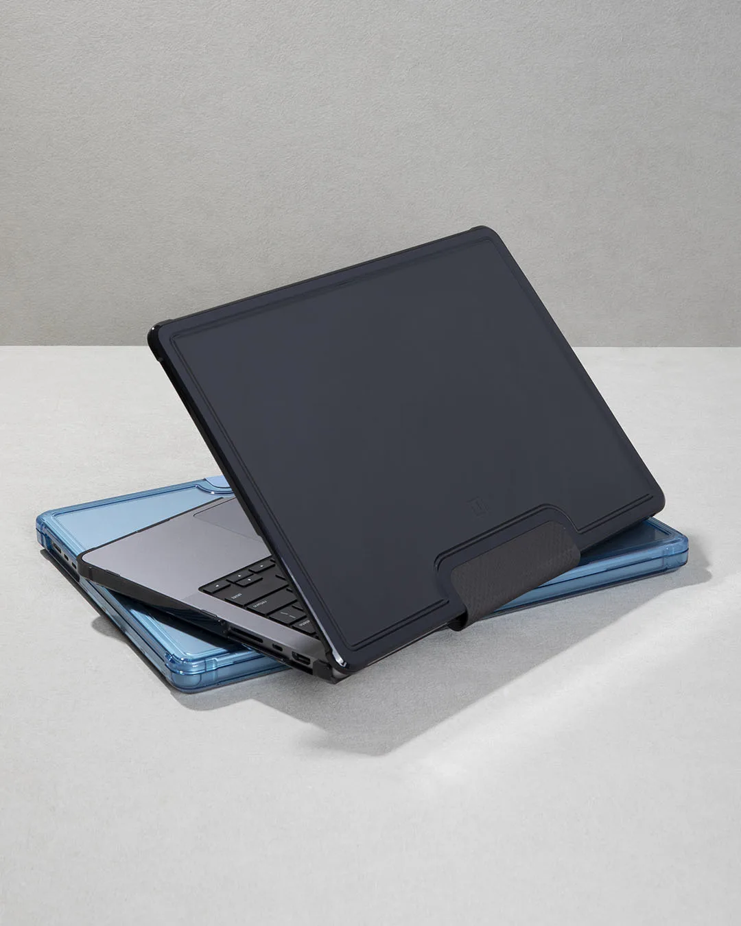 UAG U Lucent Safety Case for Apple MacBook Pro 14" (M1/M2/M3/M4/M5) - Ice Black