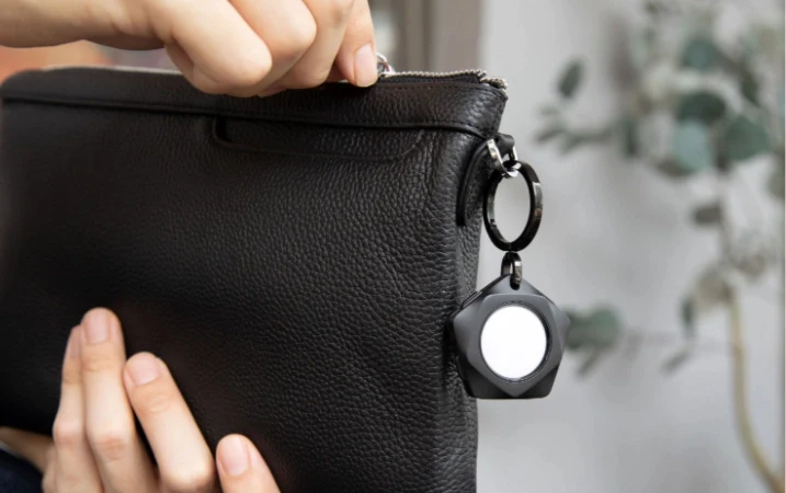 Pitaka Pita Tag with Multi-Tool for Apple AirTag case