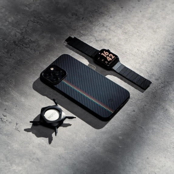 Pitaka Pita Tag with Multi-Tool for Apple AirTag case