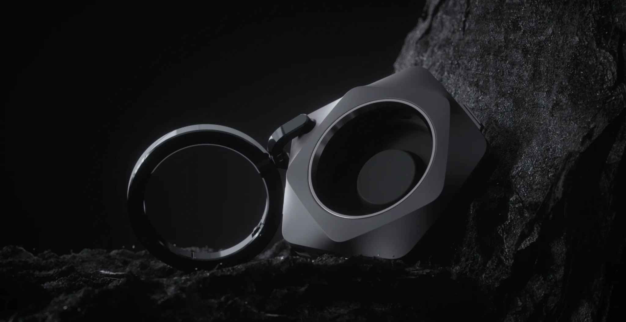 Pitaka Pita Tag with Multi-Tool for Apple AirTag case