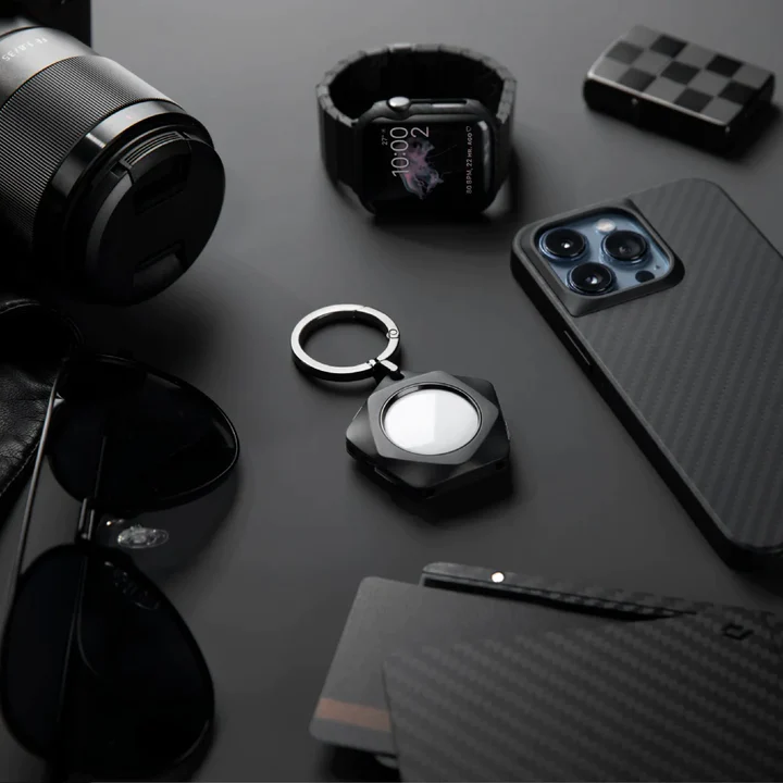 Pitaka Pita Tag with Multi-Tool for Apple AirTag case