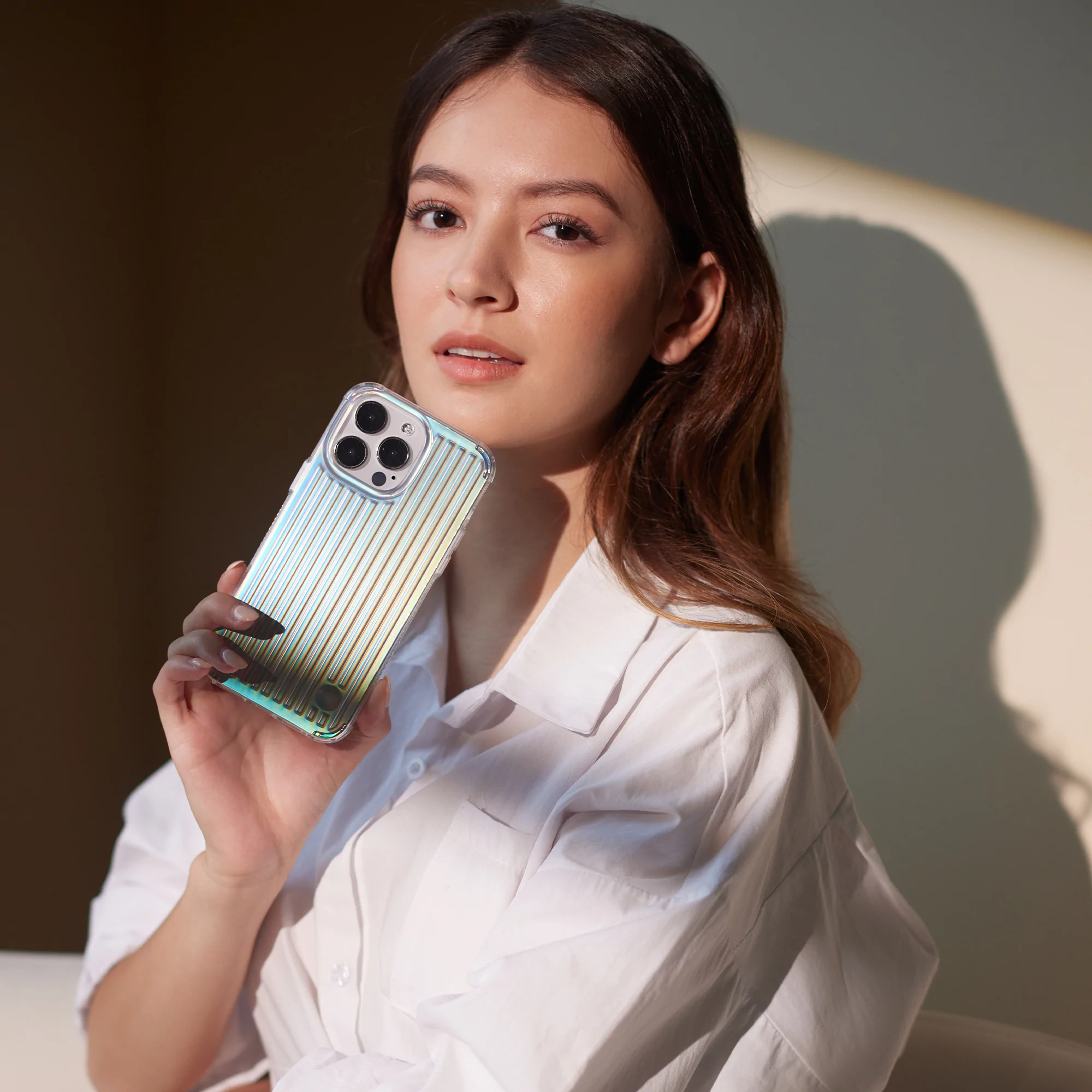 Buttercase Remo Protection Case For iPhone 14/13 - Iridescent