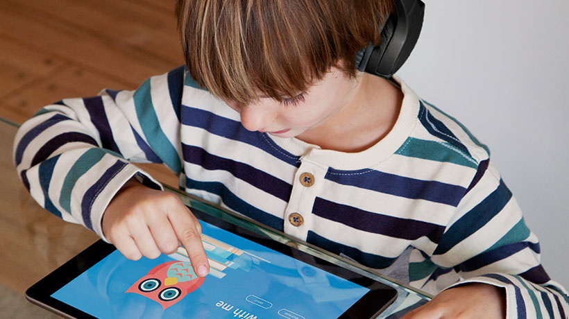 Belkin SoundForm Mini Wireless On-Ear Headphones for Kids 30H Playtime With Safe 85 dB Volume  - Black