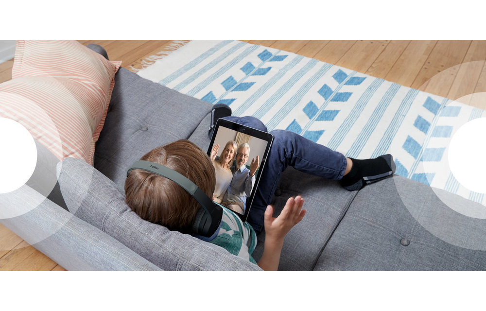 Belkin SoundForm Mini Wireless On-Ear Headphones for Kids - Black