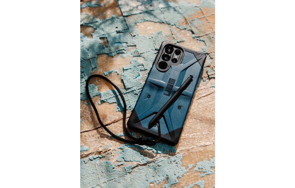 UAG Pathfinder Case for Samsung Galaxy S22 Ultra - Silver