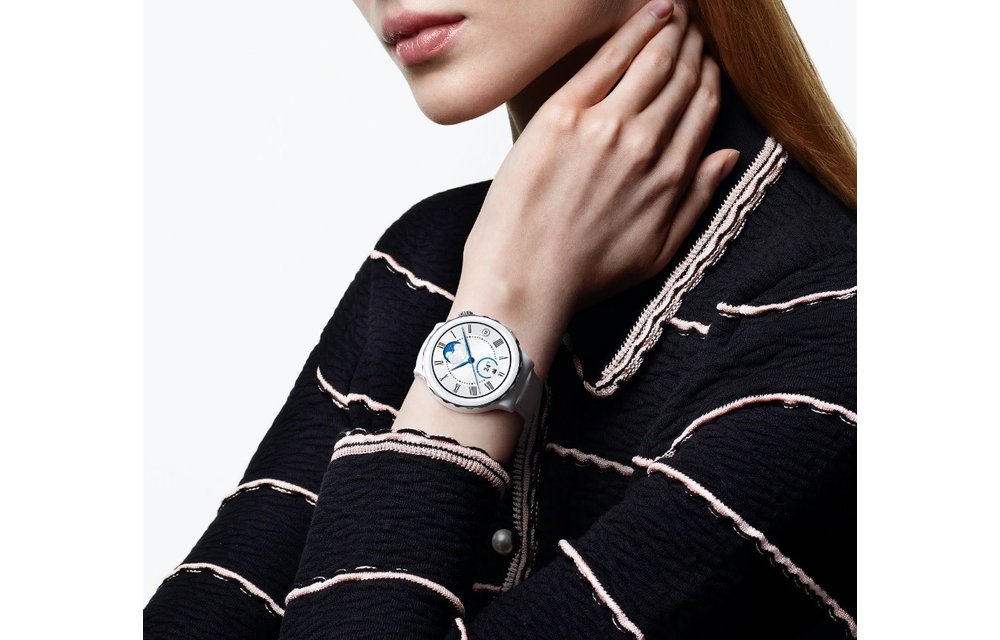 Huawei Watch GT 3 Pro Bezel White Ceramic Case with White Leather Strap