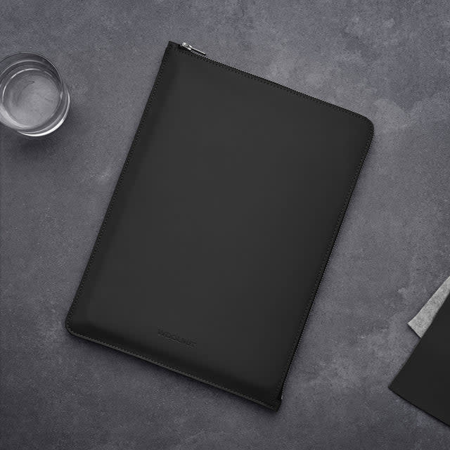 Woolnut Coated Folio Sleeve for MacBook Pro 13" and 14" / Air 13" - Black