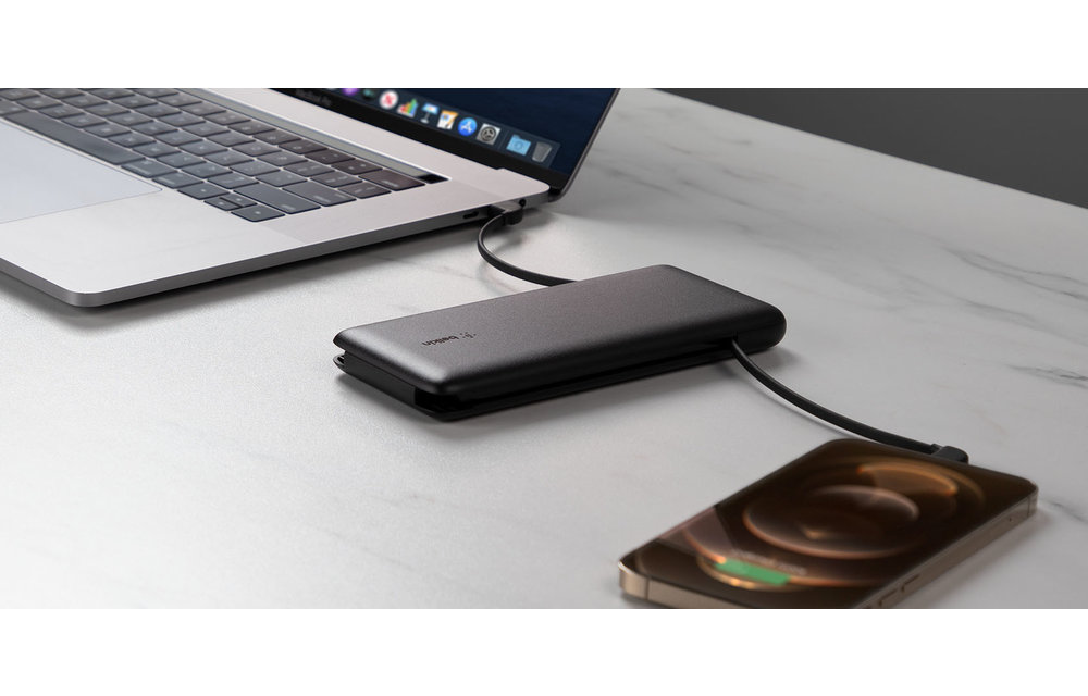 Belkin Boost Charge Plus 10K PD Power Bank With Integrated Two Cables (Lightning & USB C) - Black