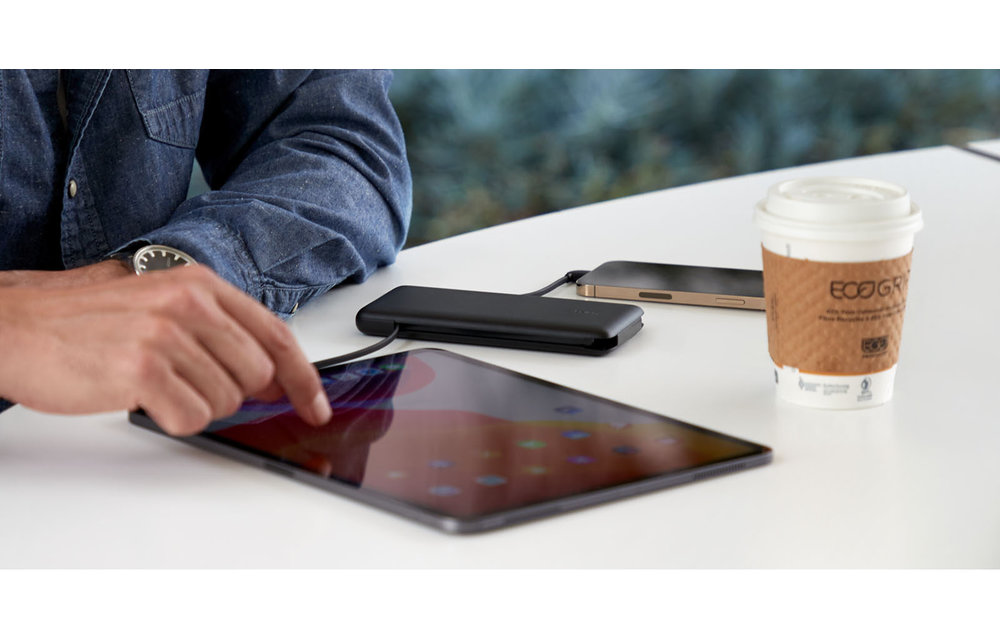 Belkin Boost Charge Plus 10K PD Power Bank With Integrated Two Cables (Lightning & USB C) - Black