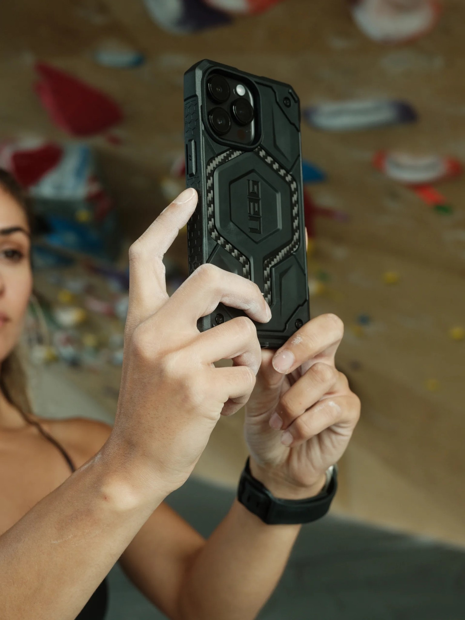 UAG Monarch Pro MagSafe Case for iPhone 15 Pro Max - Silver