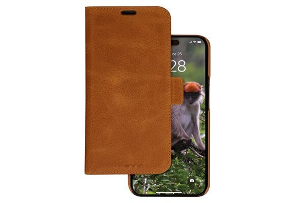 dbramante1928 Lynge 2-in-1 handcrafted leather wallet Case for iPhone 15 Pro  - Tan