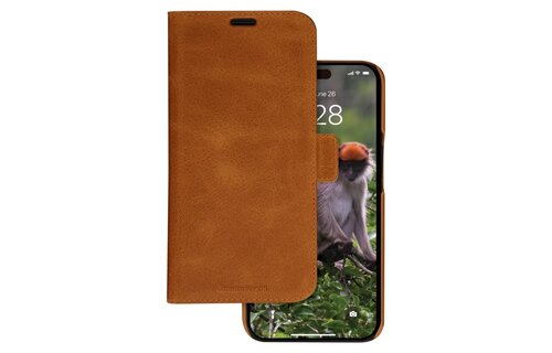dbramante1928 Lynge 2-in-1 Handcrafted Leather Wallet Case for iPhone 15 Pro Max  - Tan