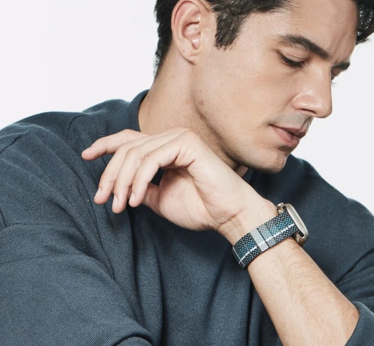 Pitaka Chroma Carbon Fiber Poetry Link Bracelet Band for Apple Watch Ultra 49mm & 42,44,45/46mm / 38,40,41/42mm - Moon