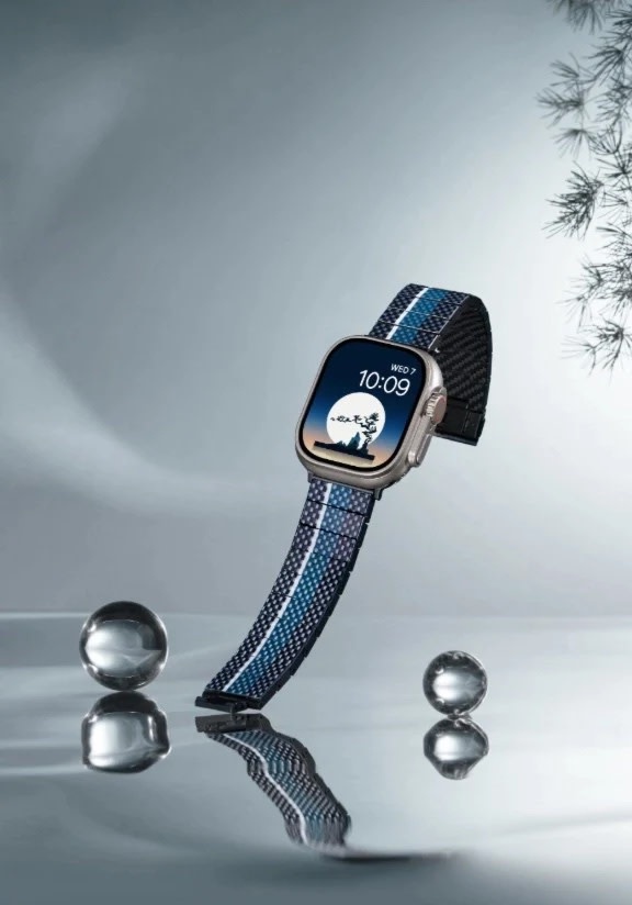 Pitaka Chroma Carbon Fiber Poetry Link Bracelet Band for Apple Watch Ultra 49mm & 42,44,45/46mm / 38,40,41/42mm - Moon