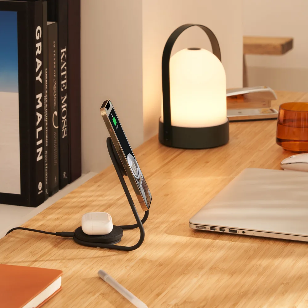 Courant MAG 2 Essentials Wireless MagSafe Charging Pad - Charcoal