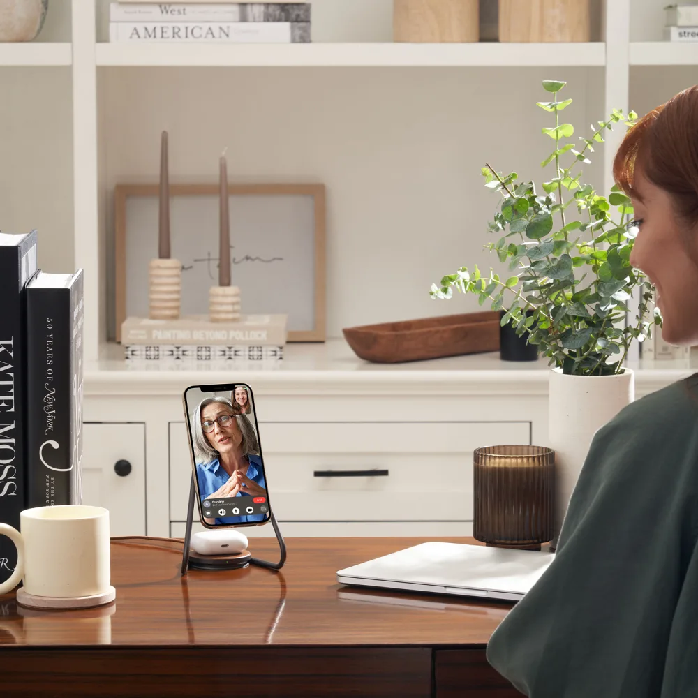 Courant MAG 2 Classics Wireless MagSafe Charging Pad - Sadle