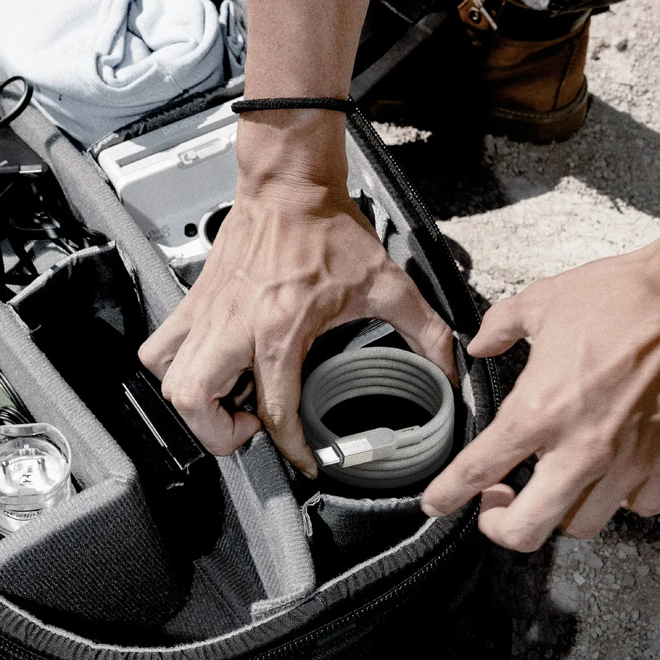 Momax MagLink Magnetic USB-C to USB-C Cable 100W Cable 2M - Titanium