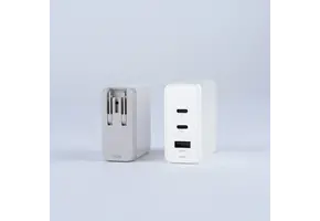 Moshi Rewind 3-Port USB-A and USB-C PD GaN Charger 100W with folding UK Plug - White