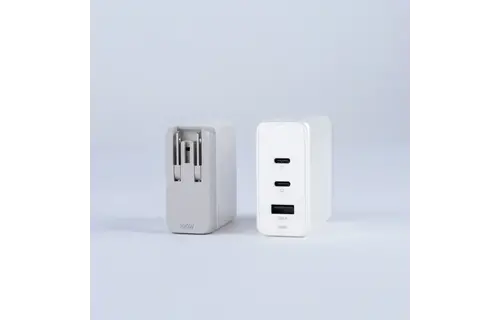 Moshi Rewind 3-Port USB-A and USB-C PD GaN Charger 100W with folding UK Plug - White