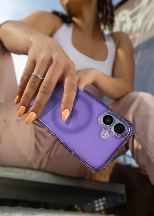 ITSKINS Hybrid R Vapor MagSafe Case for iPhone 16 - Light Purple