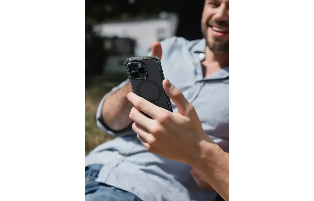 ITSKINS Hybrid R Vapor MagSafe Case for iPhone 16 Pro Max - Smoke