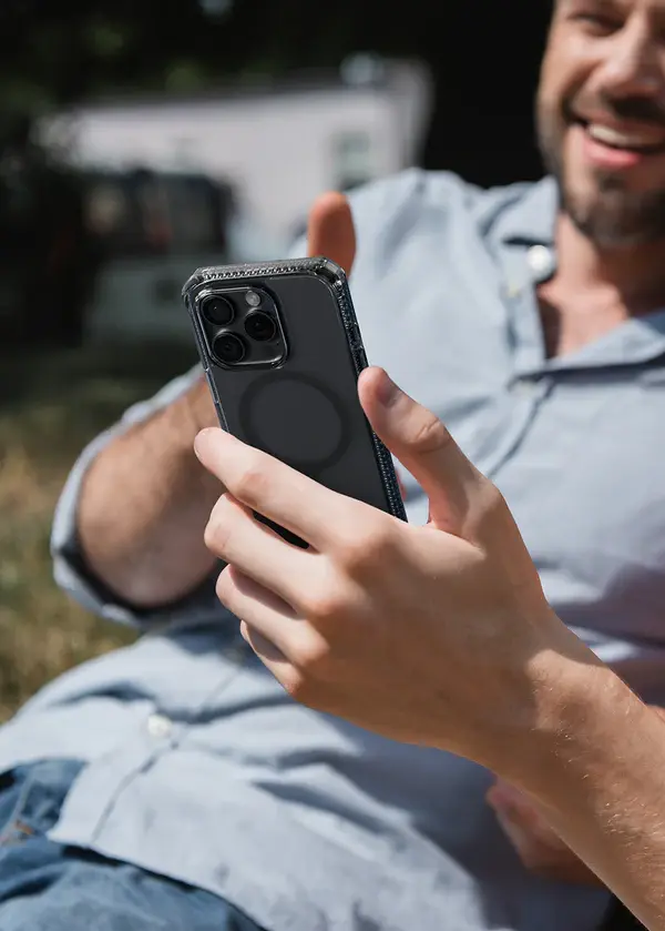 ITSKINS Hybrid R Vapor MagSafe Case for iPhone 16 Pro Max - Smoke