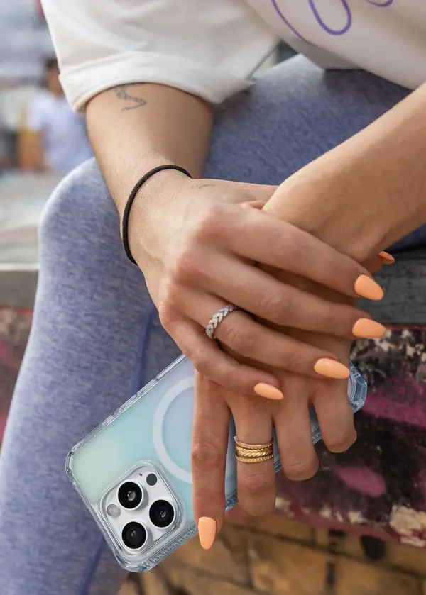 ITSKINS Hybrid R Vapor MagSafe Case for iPhone 16 Pro - Iridescent Violet