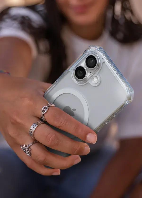 ITSKINS Hybrid R Clear MagSafe Case for iPhone 16 - Transparent