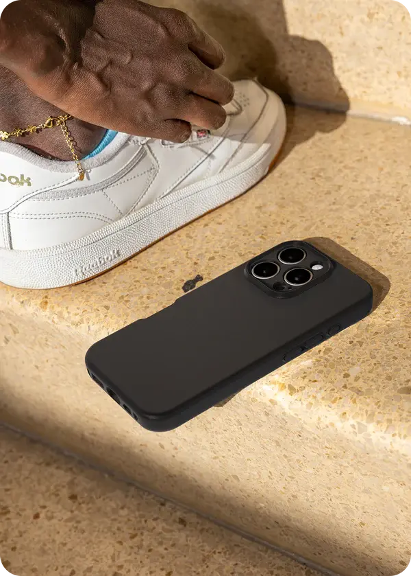 Avana velvet Silicone MagSafe Case for iPhone 16 Pro Max - Black