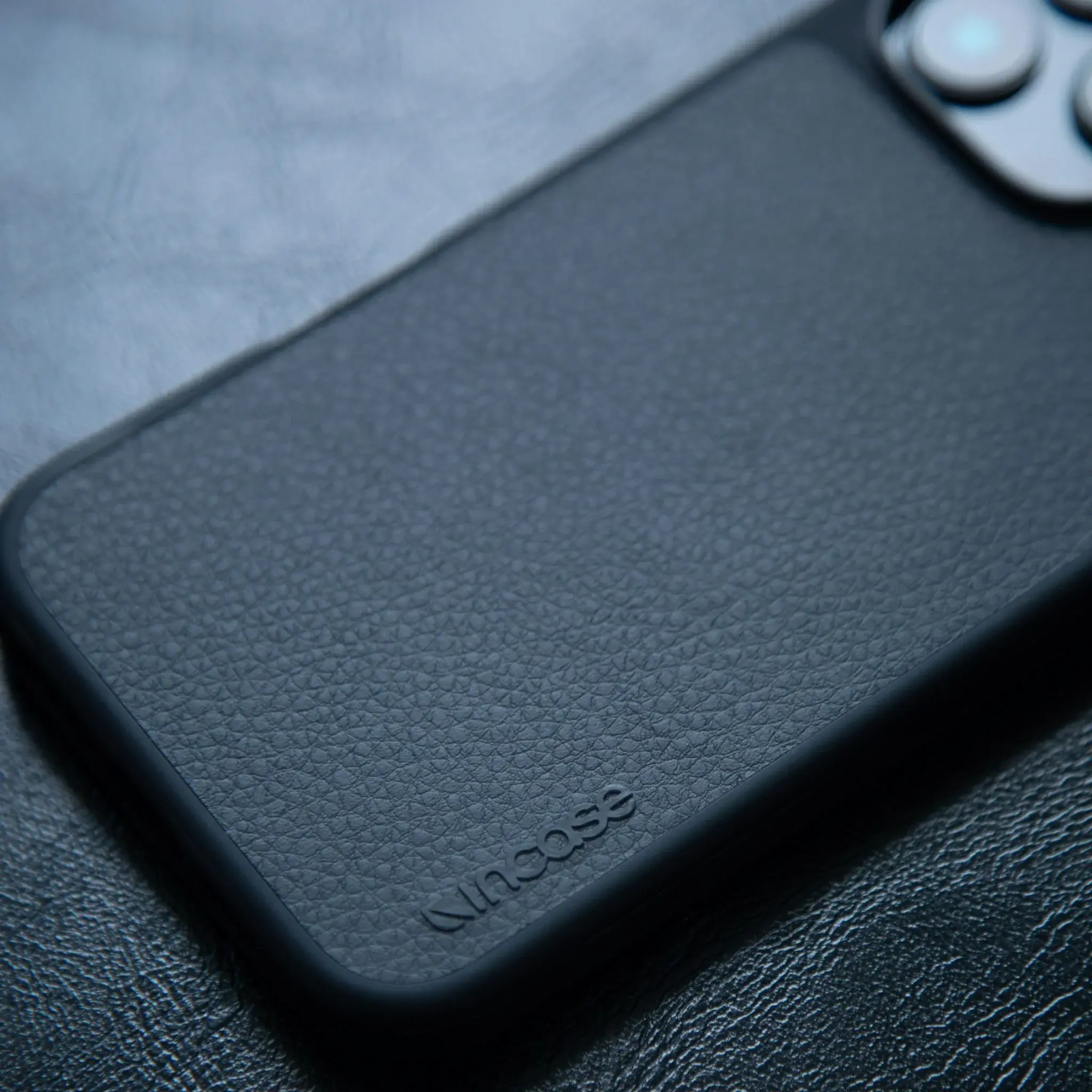 Incase ICON MagSafe Case for iPhone 16 Pro Max - Obisidian