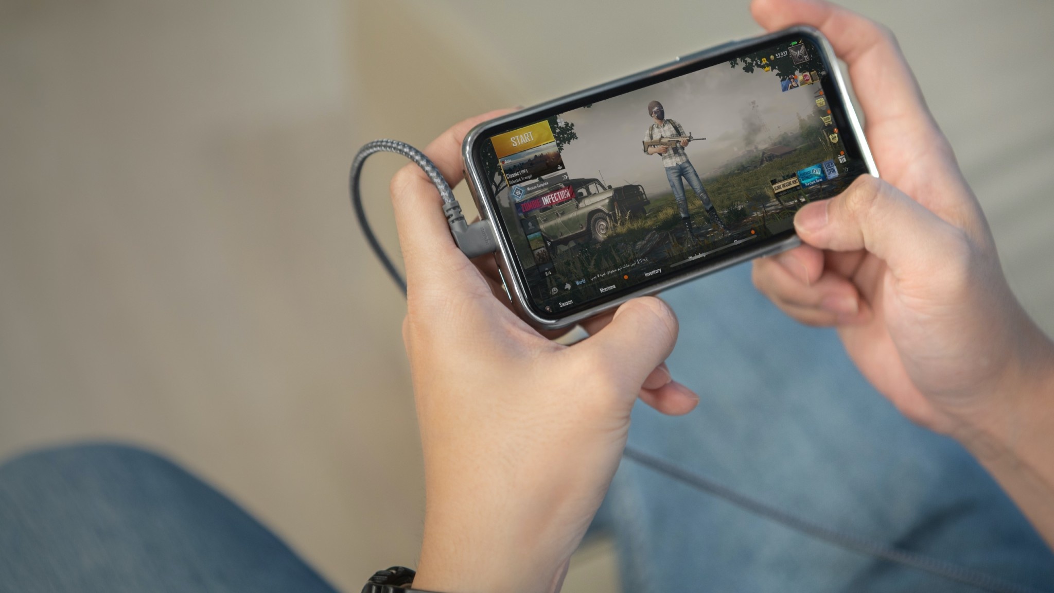 Moshi Integra USB-C to Lightning Charge and Sync Cable with 90-degree Connector 5ft /1.5m - Titanium Gray