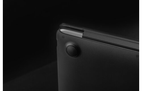 Moshi iGlaze Hardshell Slim Case for Apple MacBook Air 13" M2/M3/M4 - Stealth Black