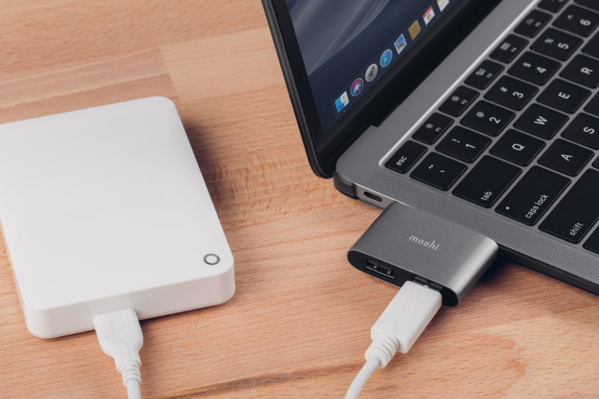 Moshi USB-C to Dual USB-A Adapter - Titanium Gray