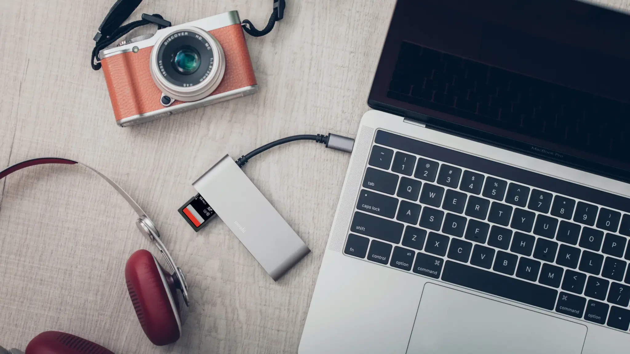 Moshi USB-C Multimedia Adapter - Titanium Gray