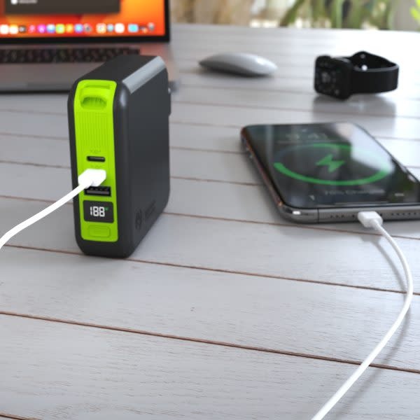 Goui Mbala Pro Wireless Wall Charger PD Power Bank 10,000mAh