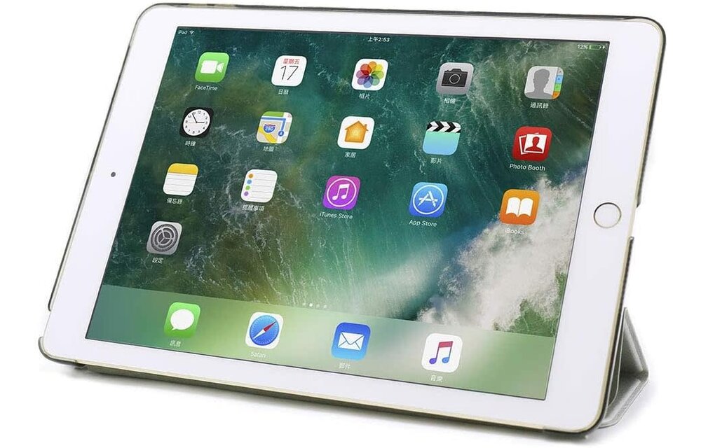 Odoyo Apple iPad 9.7in (2017) Slim Coat Smart Folio Cover - Silver Slim Coat