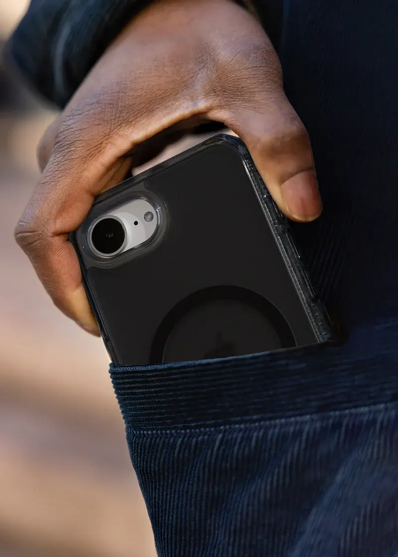 ITSKINS Hybrid R Vapor with Magsafe Case For iPhone 16e - Smoke