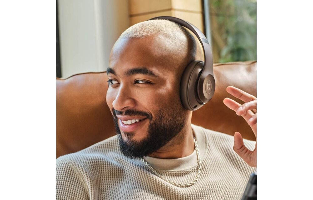 Beats Studio Pro Premium Wireless Noise Cancelling Headphones - Deep Brown