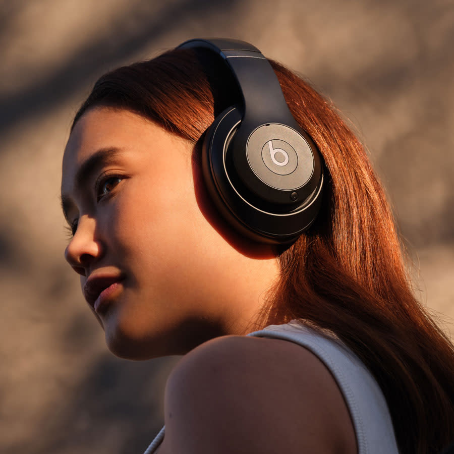 Beats Studio Pro Premium Wireless Noise Cancelling Headphones - Black