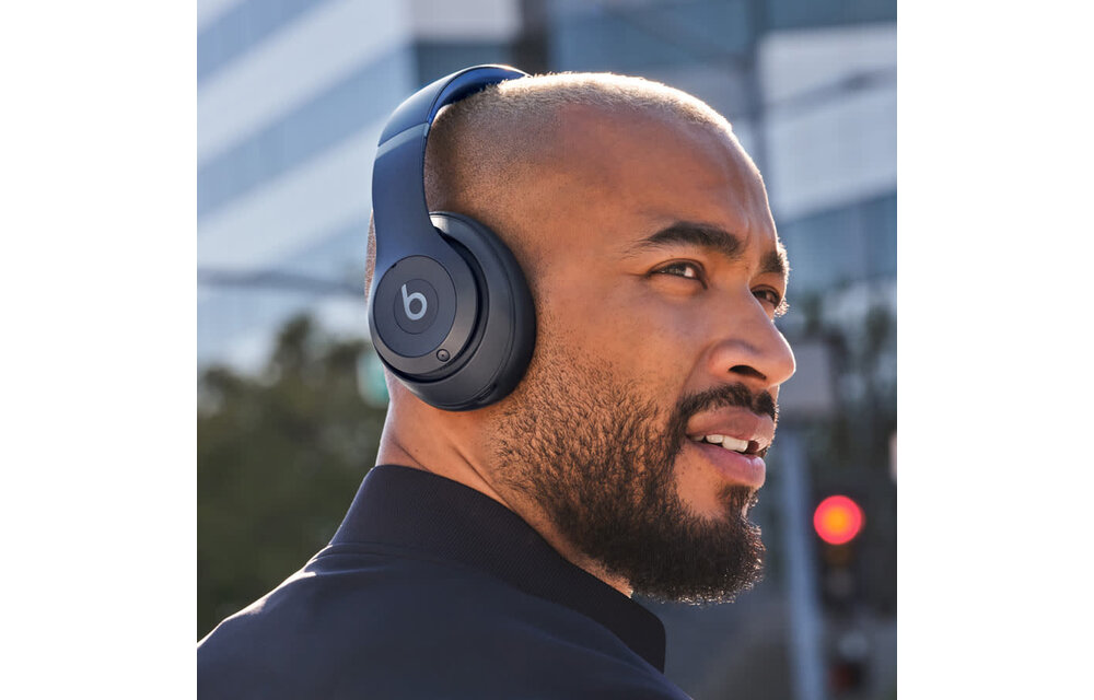 Beats Studio Pro Premium Wireless Noise Cancelling Headphones - Navy